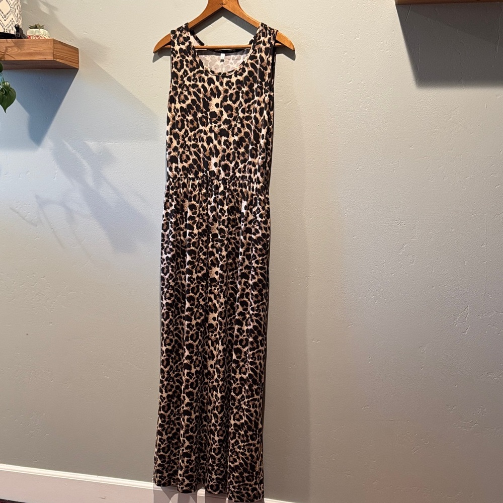 NWT New Auselily Leopard Print Sleeveless Defined Waist Maxi Dress with Pockets